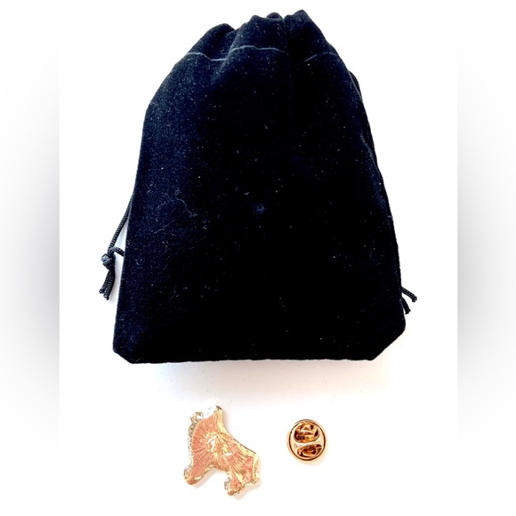 3/$10 🛼 Roller Blades Pin for Children & Adults (mix & match) - Picture 2 of 3